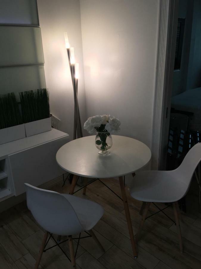 2 Bedroom Ocean Drive Newly Renovated Маями Бийч Екстериор снимка